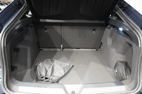 Cupra Tavascan 8 of 14