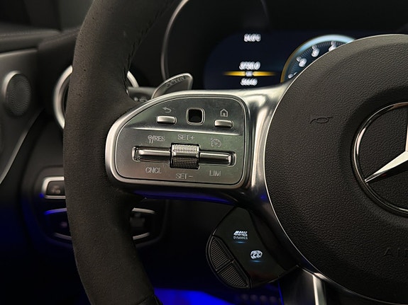 Mercedes-Benz AMG C63 S 19 of 30