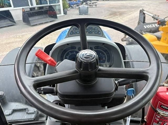 New Holland T 6070 Elite 10 of 10