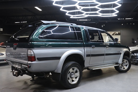 Mitsubishi L200 2 of 18