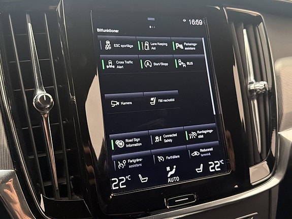 Volvo V90 26 of 30