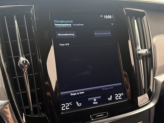 Volvo V90 28 of 30