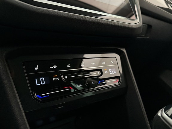 Volkswagen Tiguan 24 of 30