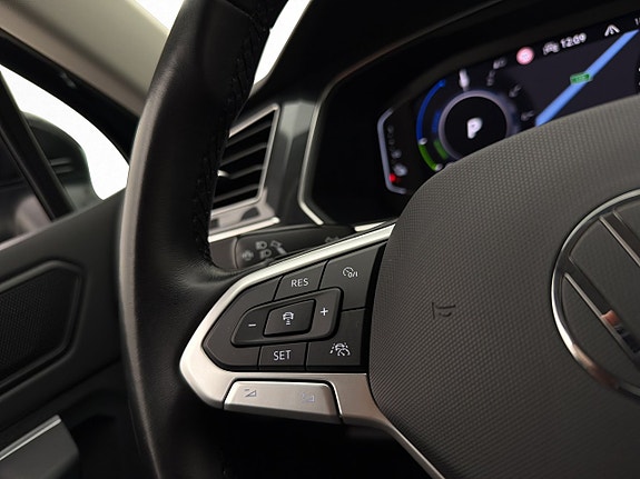 Volkswagen Tiguan 15 of 30