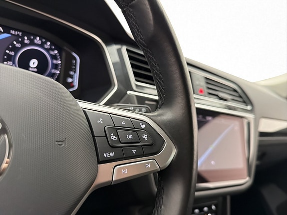Volkswagen Tiguan 17 of 30