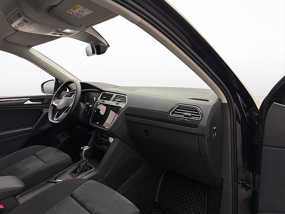Volkswagen Tiguan 27 of 30
