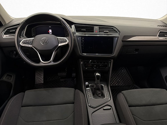 Volkswagen Tiguan 13 of 30