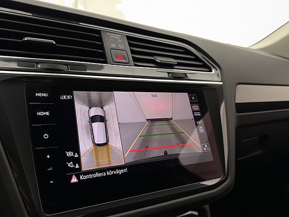 Volkswagen Tiguan 18 of 30
