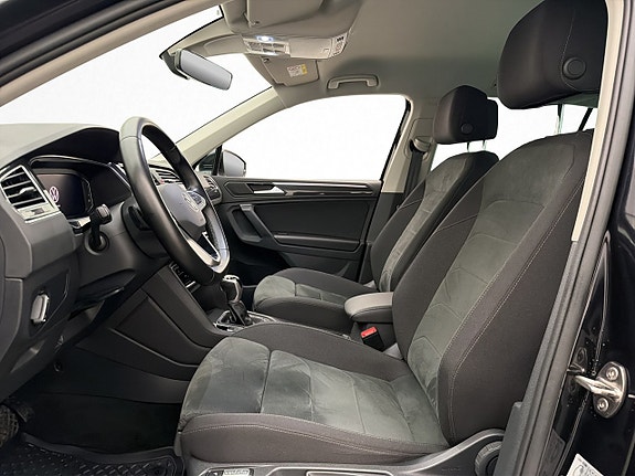 Volkswagen Tiguan 12 of 30
