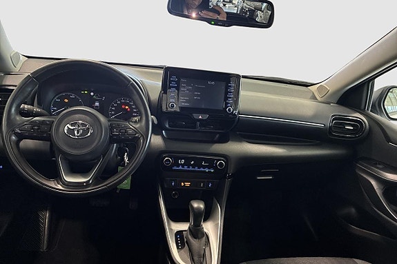 Toyota Yaris 10 of 13