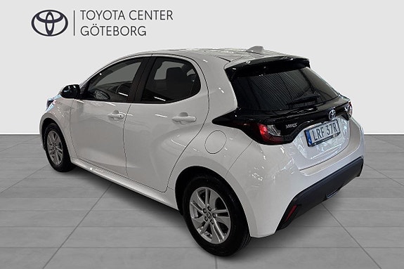 Toyota Yaris 4 of 13