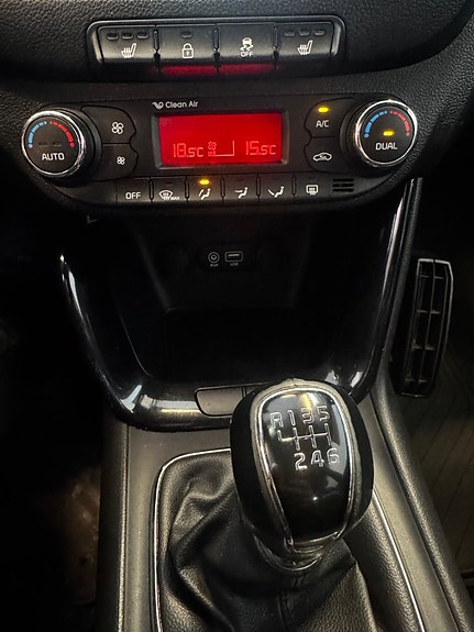 Kia Ceed 13 of 15