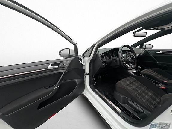Volkswagen Golf I 11 of 30
