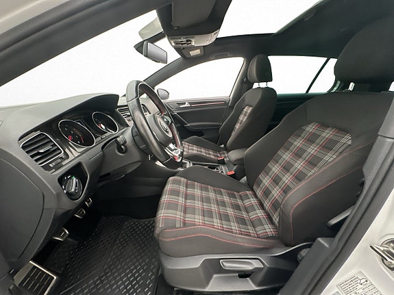 Volkswagen Golf I 13 of 30