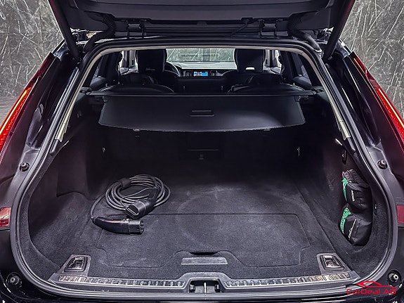 Volvo V90 17 of 27