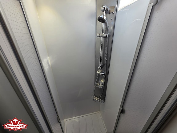 Pilote P 746 C *Automat *Queenbädd 15 of 21