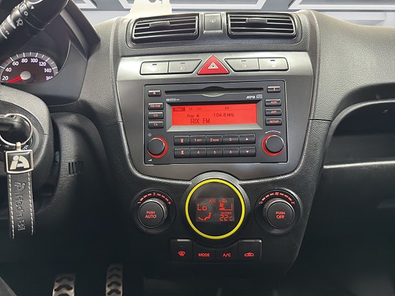 Kia Picanto 13 of 14
