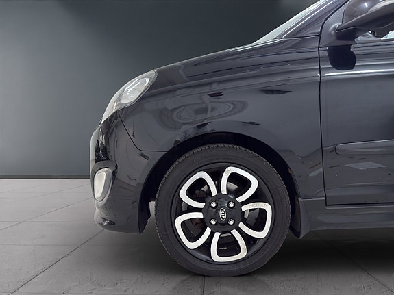 Kia Picanto 14 of 14