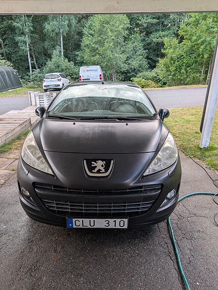 Peugeot 207 CC 5 of 8