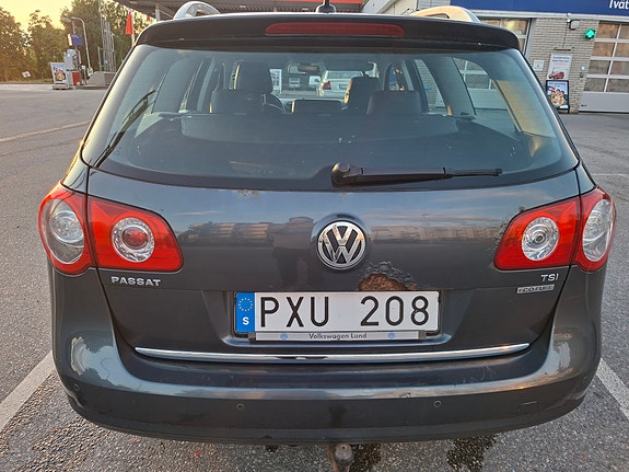 Volkswagen Passat 7 of 10