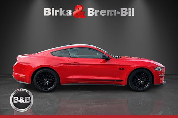 Ford Mustang 7 of 18
