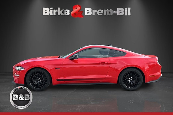 Ford Mustang 2 of 18