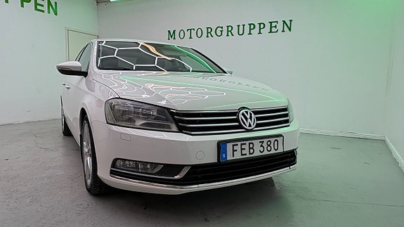 Volkswagen Passat 4 of 27