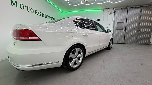 Volkswagen Passat 7 of 27