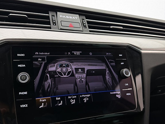 Volkswagen Passat 24 of 30