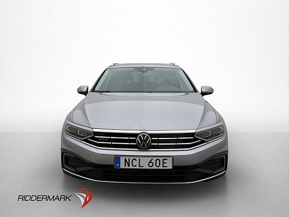 Volkswagen Passat 2 of 30