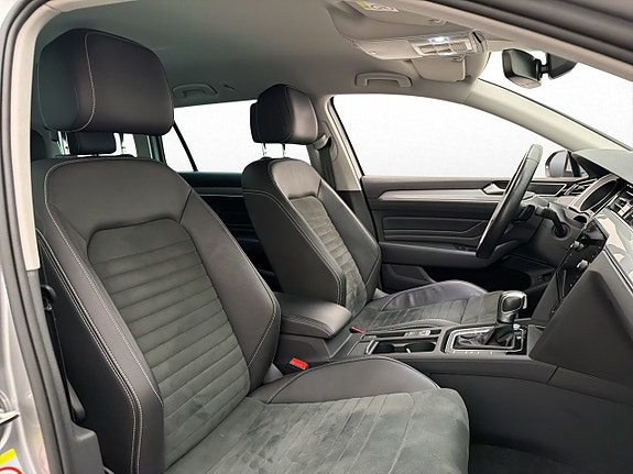 Volkswagen Passat 13 of 30