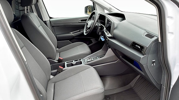 Ford Transit Connect 3 of 10