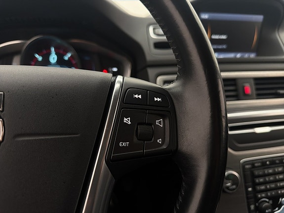 Volvo XC70 18 of 30