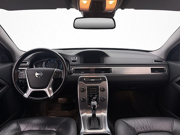 Volvo XC70 13 of 30
