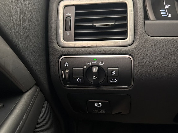 Volvo XC70 15 of 30