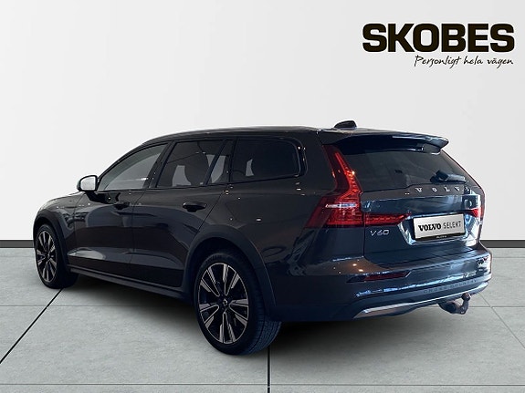 Volvo V60 Cross Country 6 of 23