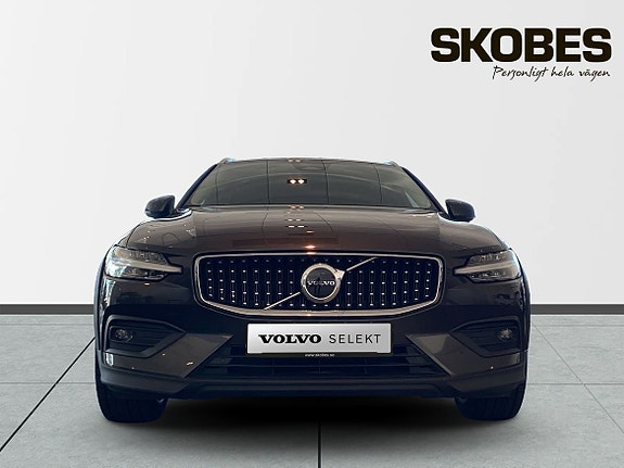 Volvo V60 Cross Country 2 of 23