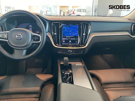 Volvo V60 Cross Country 13 of 23