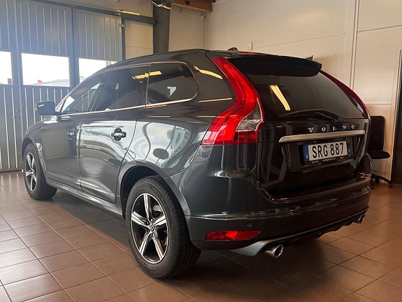 Volvo XC60 2 of 16