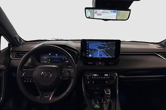 Toyota RAV4 Plug-in Hybrid 8 of 18