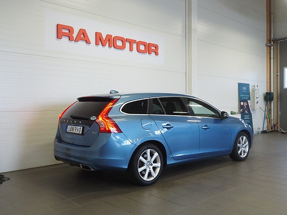 Volvo V60 5 of 25