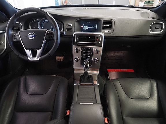 Volvo V60 14 of 25