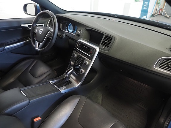 Volvo V60 10 of 25