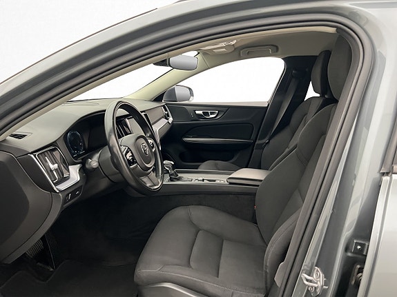 Volvo V60 12 of 30