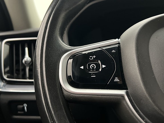 Volvo V60 15 of 30