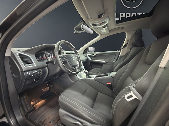 Volvo XC60 9 of 18