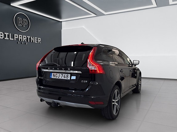 Volvo XC60 8 of 18