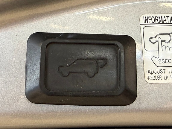 Toyota RAV4 15 of 15