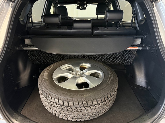 Toyota RAV4 13 of 15