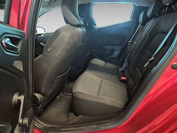 Renault Clio 7 of 10
